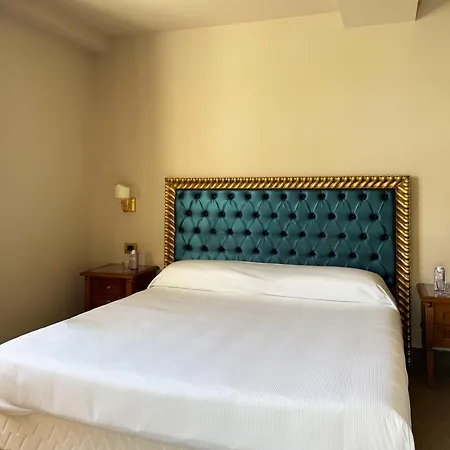 Park 酒店 萨尔扎纳